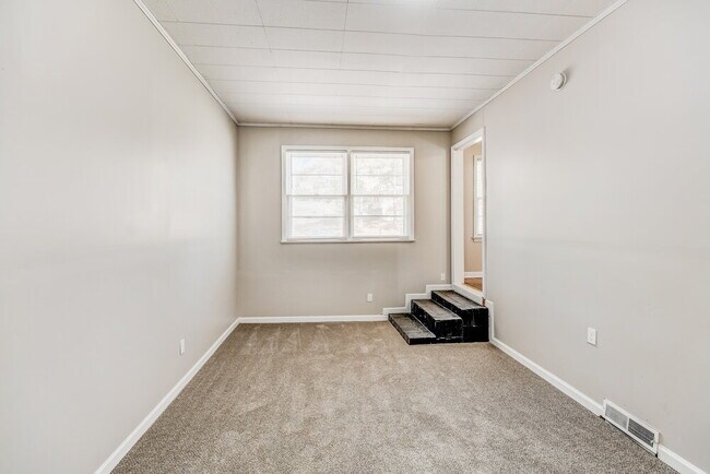 Building Photo - 1217 5 Mile Rd