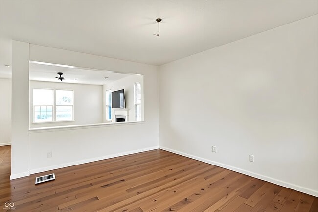 Building Photo - 2161 Silver Rose Dr