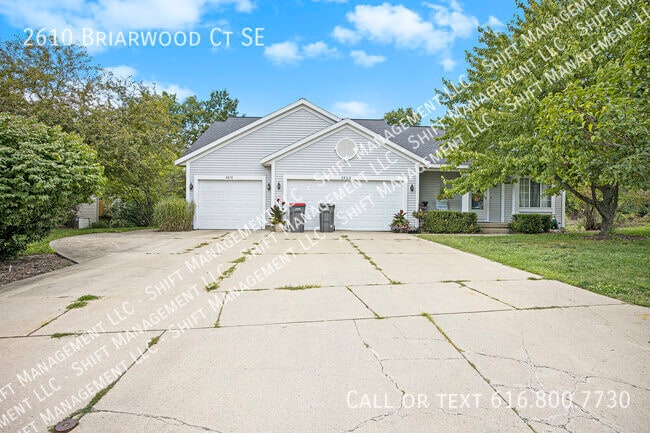 Building Photo - 2610 Briarwood Ct SE