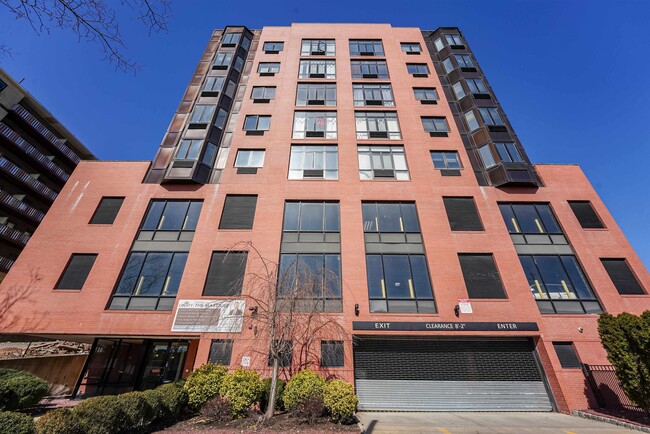 Building Photo - 29 1st St