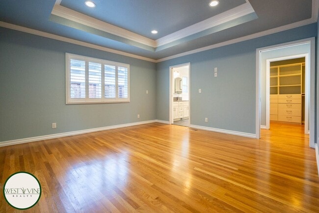 Building Photo - Stunning 3 Bed / 2 Bath Home | Attached Ga...