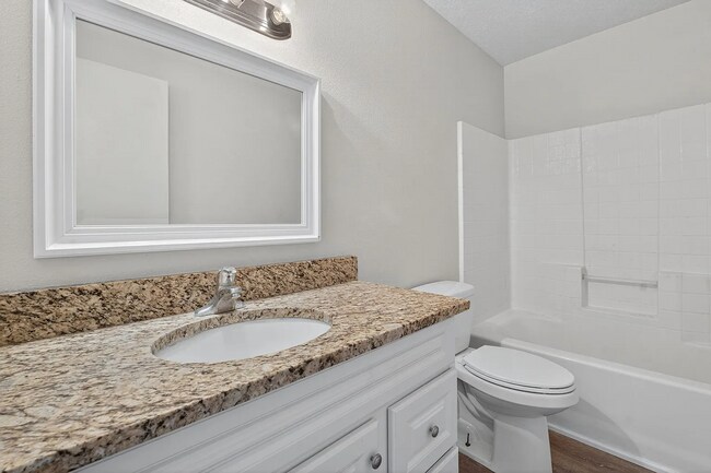 Building Photo - Impressive 5 bed/3 bath twin home in Chubbuck with just under 3000 square feet.