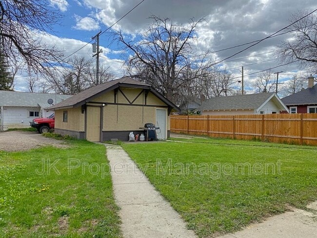 Building Photo - 2510 2nd Ave N