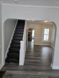 Building Photo - 532 W Whitehall St