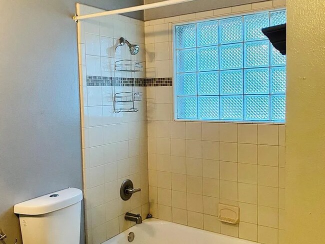 Building Photo - For Rent