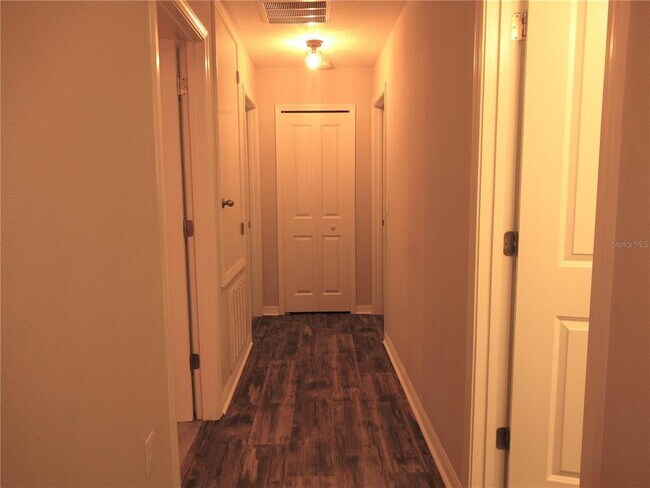 Building Photo - 10120 Rose Petal Pl