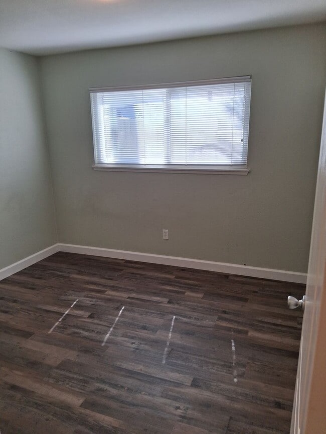 Building Photo - 5939 Petite Ct