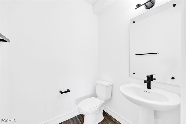 Building Photo - 7584 Carnegie Way