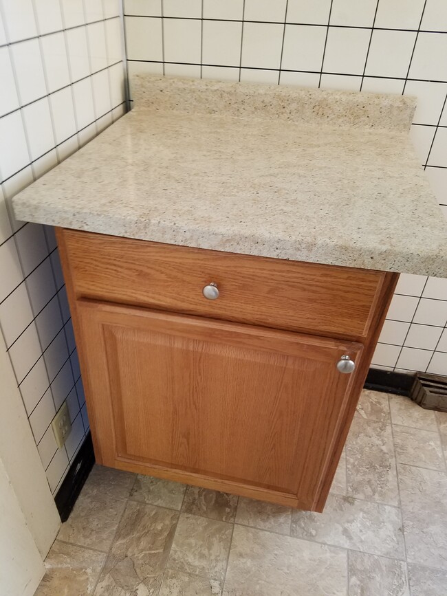 Building Photo - 622 W 18th St