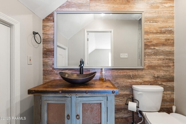 Building Photo - 1007 Baker Hughes Rd