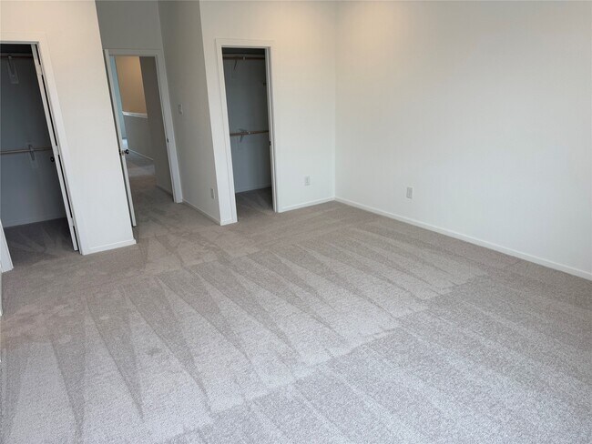 Building Photo - 2226 Salinas Dr