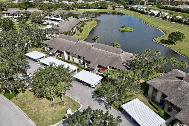 Building Photo - 33 Plantation Dr