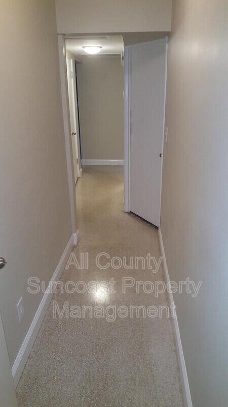 Building Photo - 5036 10th Ave N