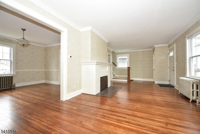 Building Photo - 65 S Maple Ave