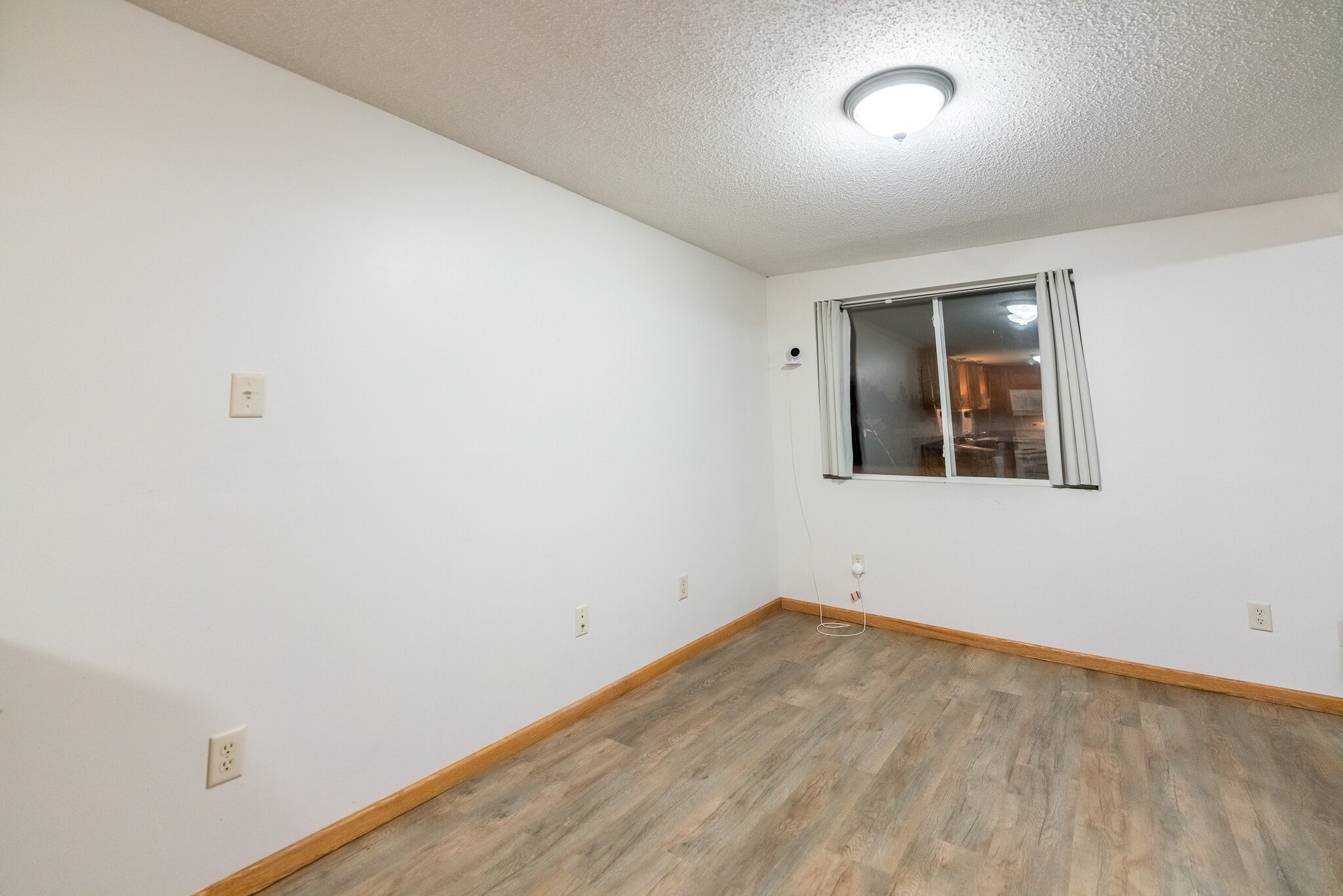 Bedroom. - 515 2nd St W