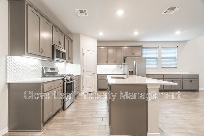 Building Photo - 675 Patriot Dr