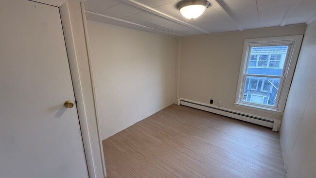 Interior Photo - 3-5 Durrell Street