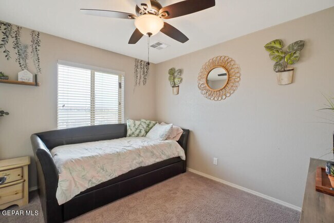 Building Photo - 1041 Earthstar Pl