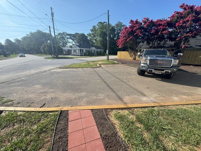 Building Photo - START THE NEW YEAR IN YOUR NEW HOME!