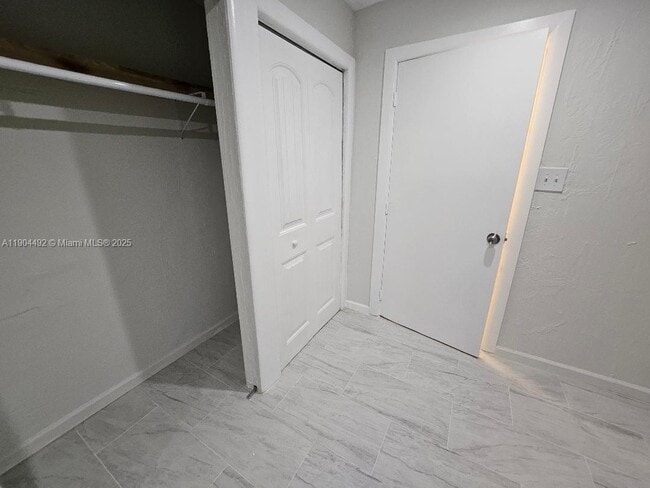 Building Photo - 528 NW 10th St