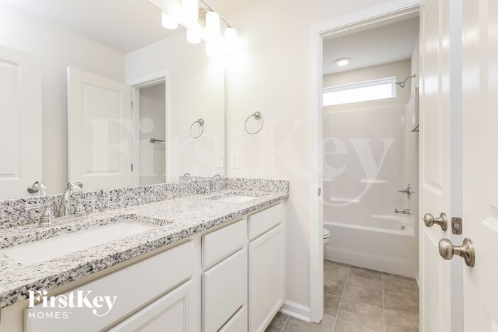 Building Photo - 717 Ridgemoor Trl