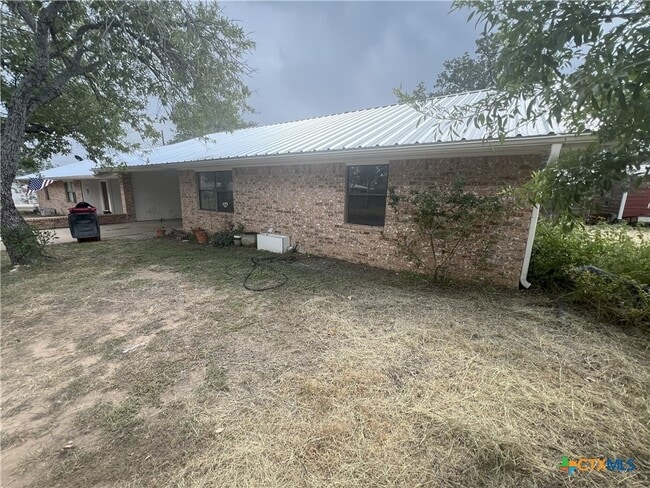Primary Photo - 1801 Forest Trail