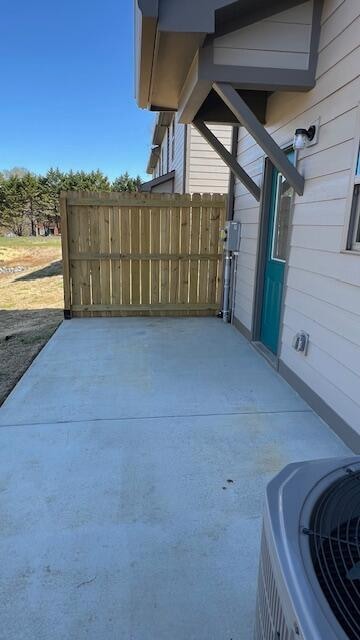 Building Photo - 2506 Villa Dr
