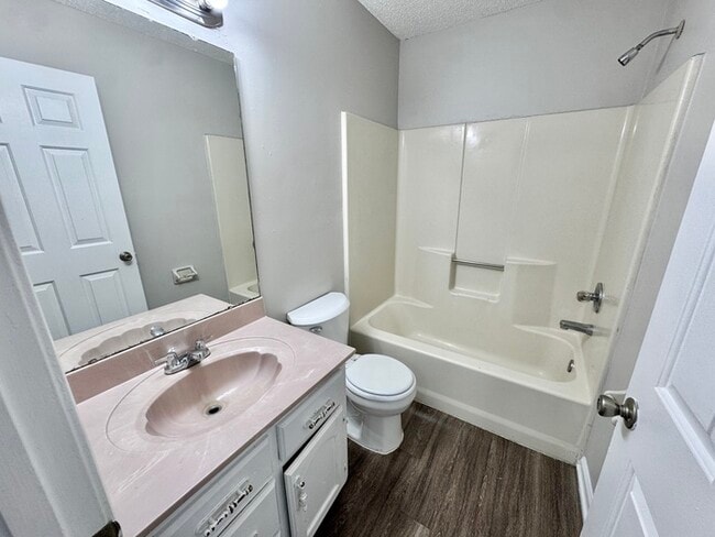 Building Photo - 3755 Schanna Dr