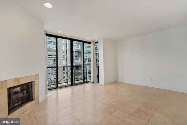 Building Photo - 1117 New Hampshire Ave NW