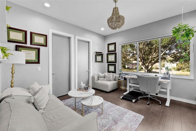 Building Photo - 3624 S Gardenia Ave