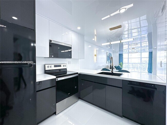 Building Photo - 501 Three Islands Boulevard