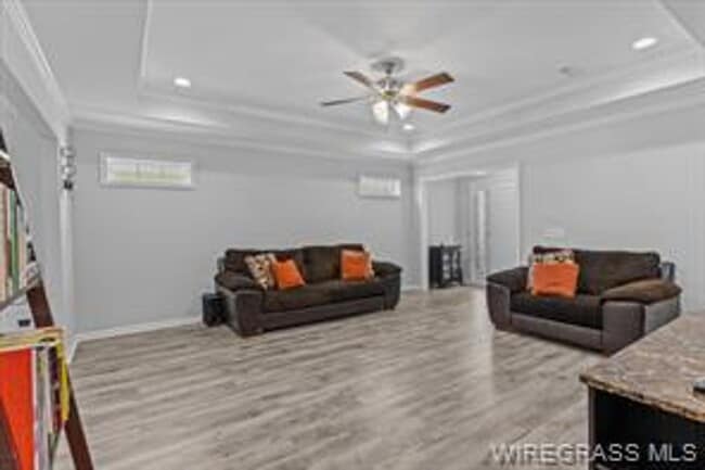 Building Photo - Available May!