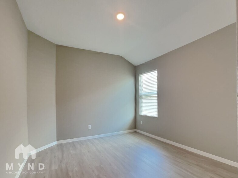Building Photo - 4411 Revetment Way
