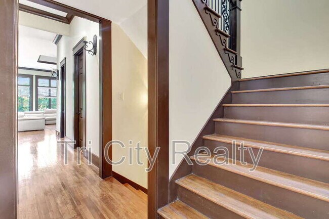 Building Photo - 250 Moss Creek Walk