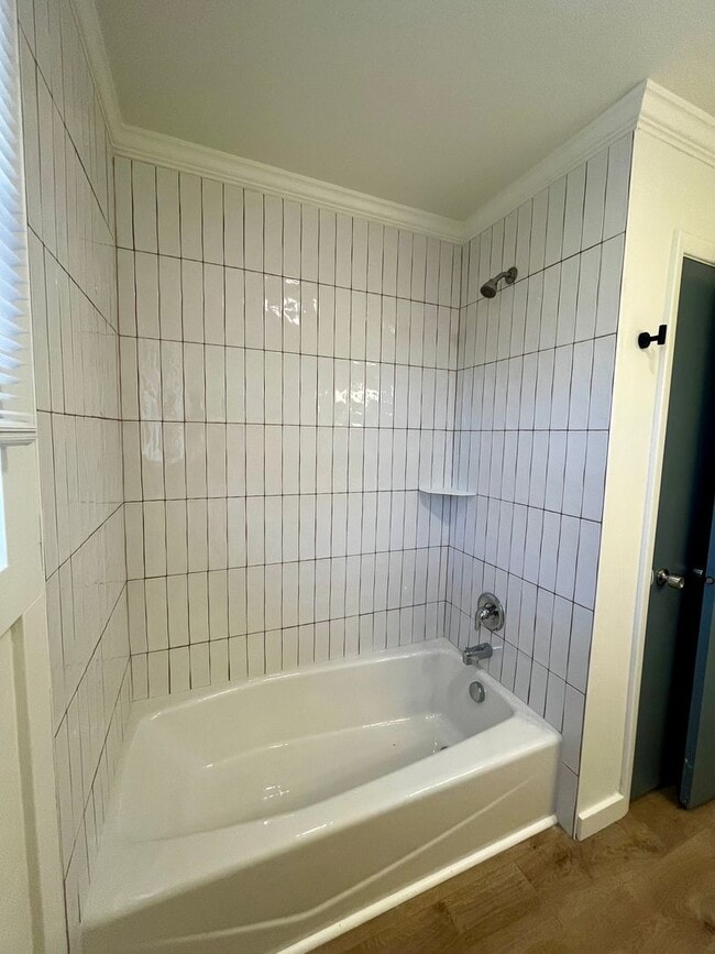 Building Photo - Fully Renovated 4-Bedroom Home, Plus an Office & Two Living/Family Rooms in Prime Bozeman Location