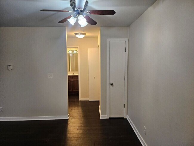 Building Photo - 1500 Light Road