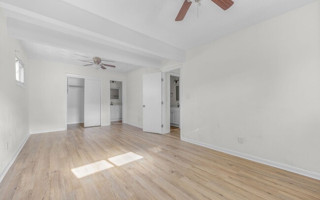 Building Photo - 2827 Grandy Ave