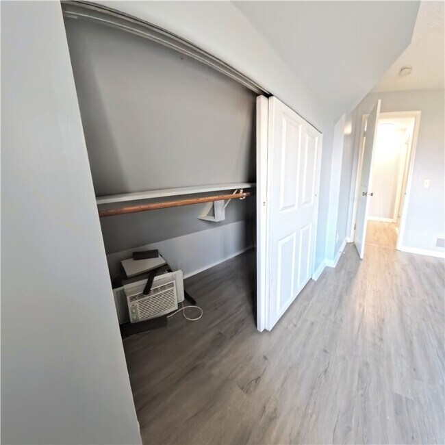 Building Photo - 14 Atkinson St