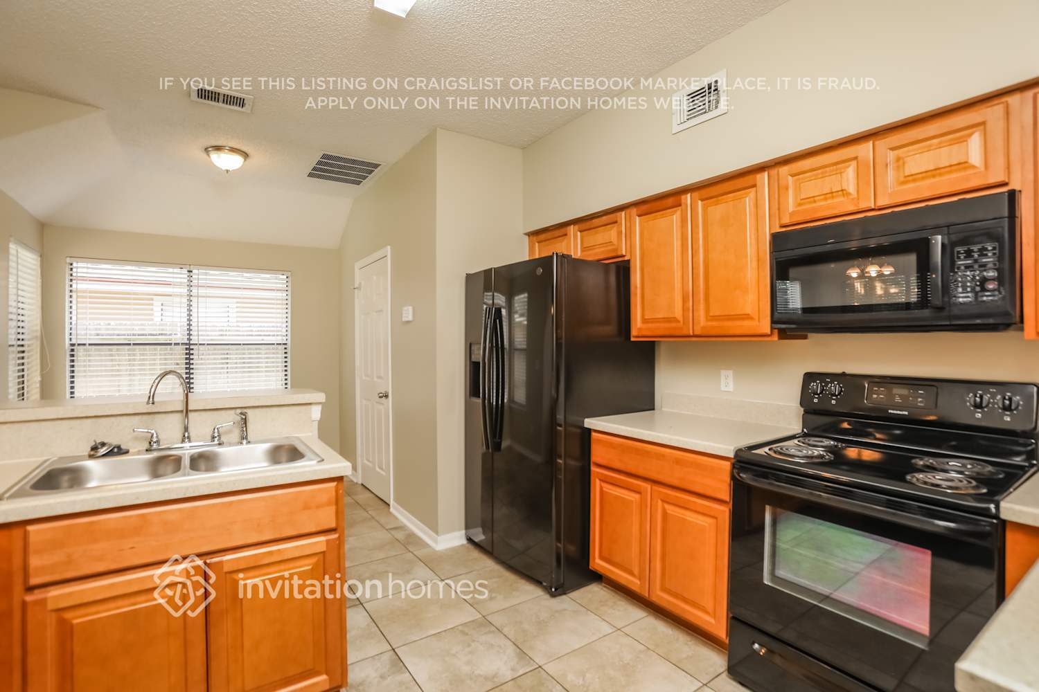 Building Photo - 709 Remington Oak Dr
