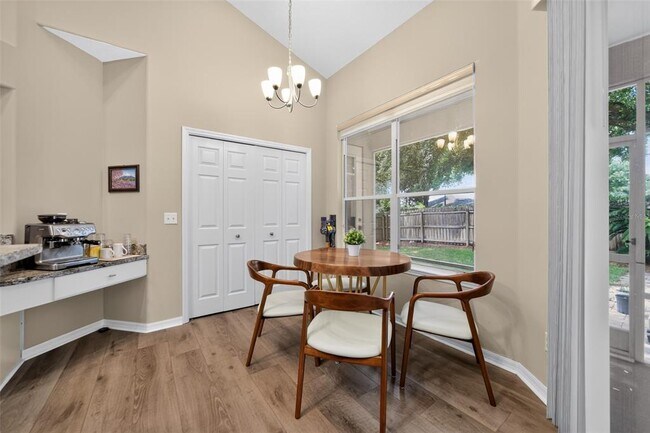 Building Photo - 804 Rosemist Ct
