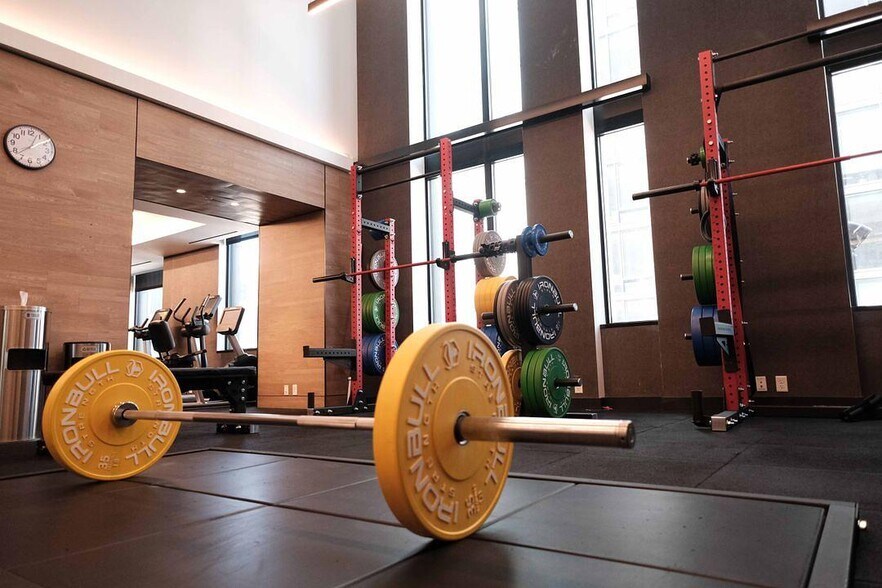 Building Photo - 1320 4th St NE