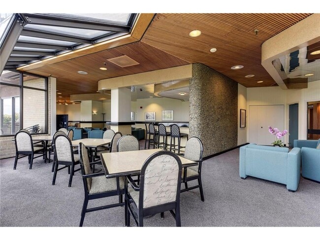 Building Photo - 2950 Dean Pkwy