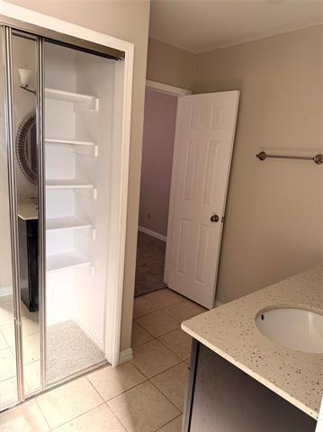 Building Photo - 1000 Lamesa Ct