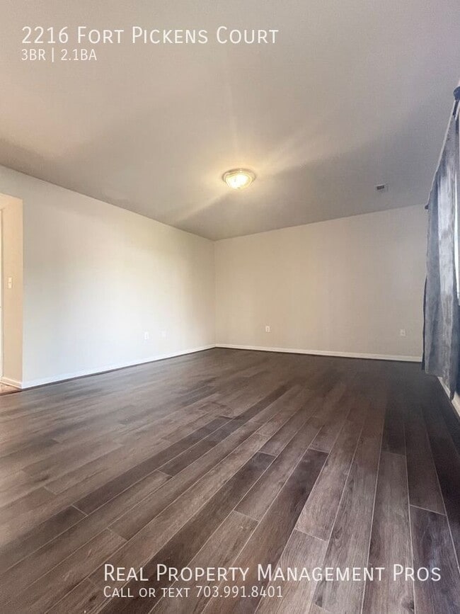 Building Photo - 2216 Fort Pickens Ct