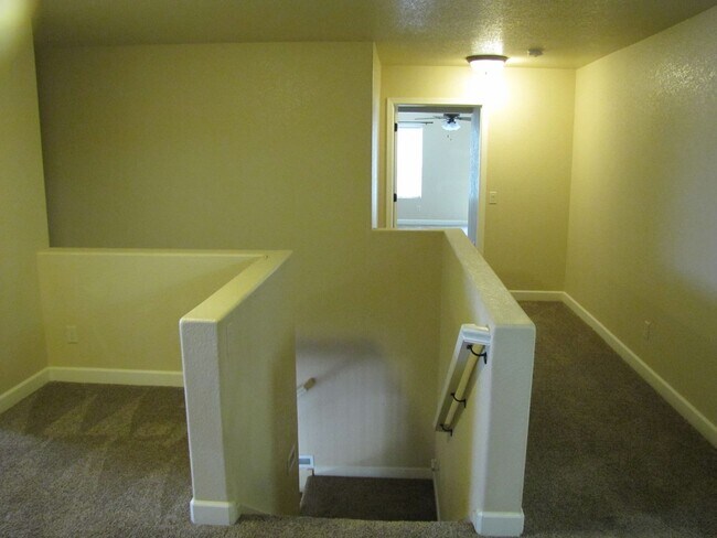 Building Photo - 5BR/2.5BA/3CG, 2808 sq.ft. home in Reflections at Valiente subdivision, Sierra Vista, AZ