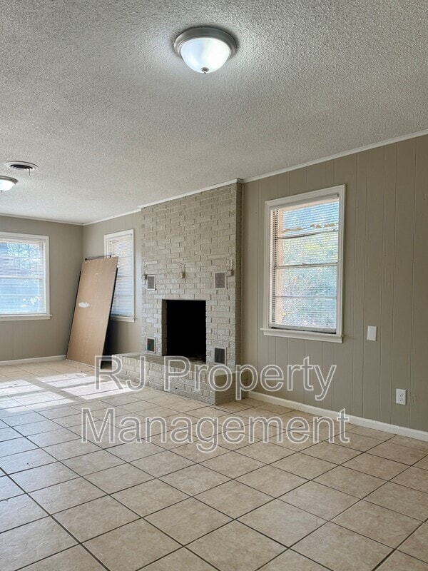 Building Photo - 1973 Tacoma Ave