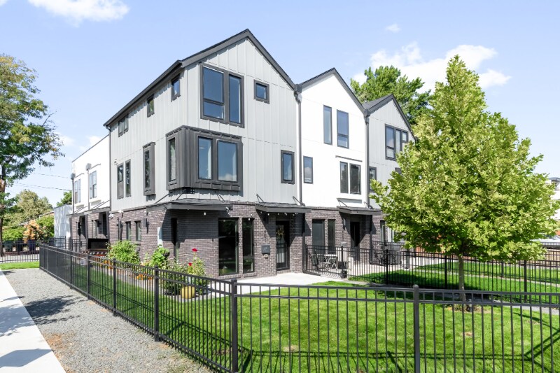 Building Photo - 1401 Yates St