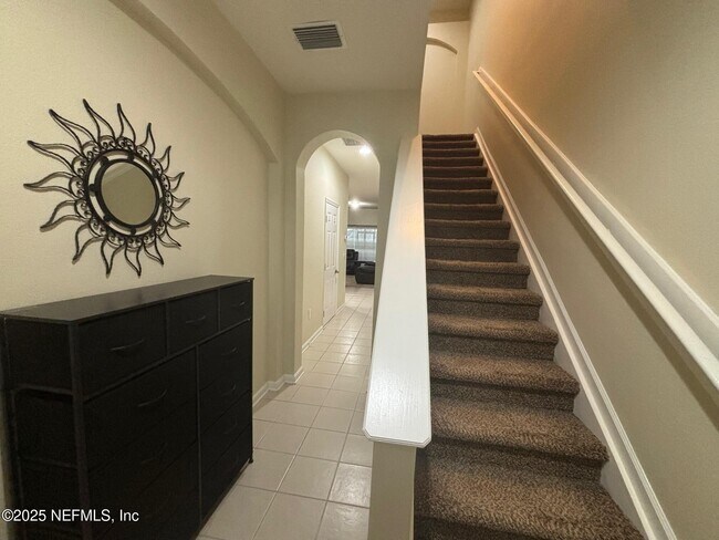 Building Photo - 13339 Solar Dr