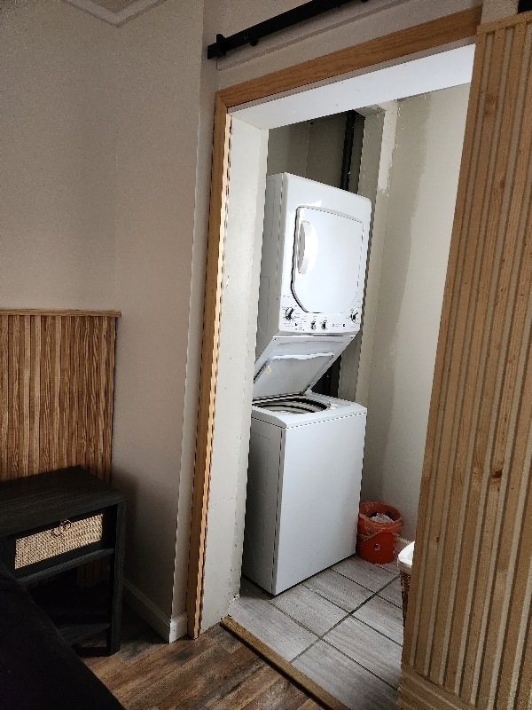 Building Photo - 102 Highlawn Ave