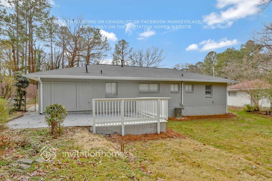 Building Photo - 2037 W Woodberry Ave